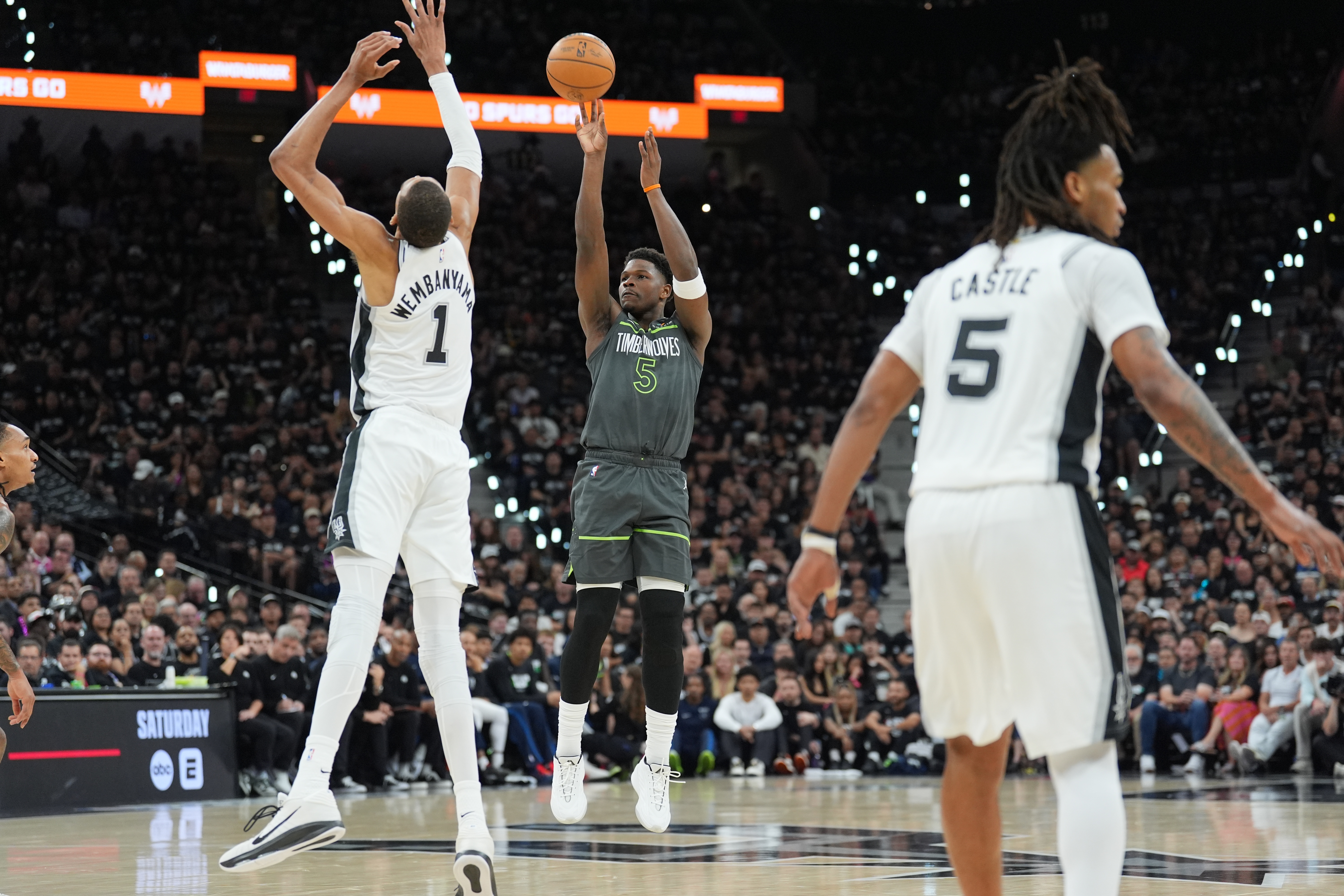乐鱼体育官方入口-NBA彩经：天王山之战！森林狼客场缠斗马刺